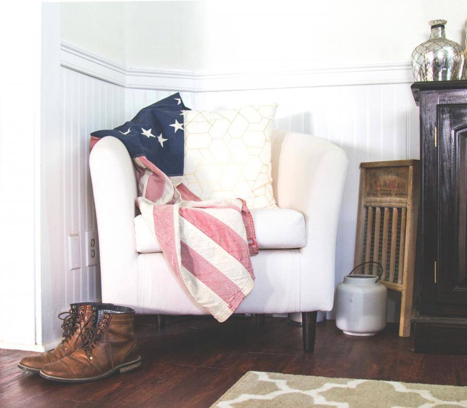 Fauteuil en cuir, lumière basse