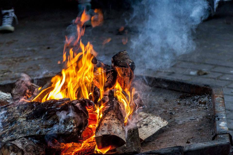 Flammes d’un feu de bois